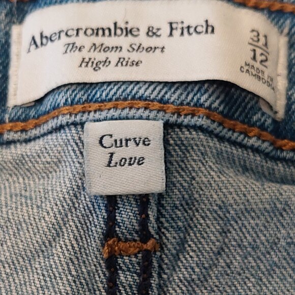 Abercrombie & Fitch Curve Love High Rise Distressed Denim Mom Shorts Size 31/12 - Picture 6 of 8